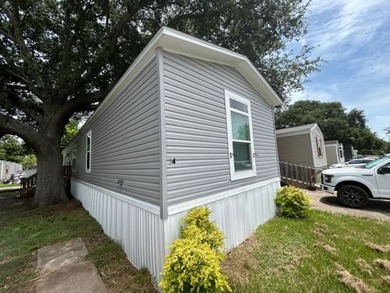 (private lake, pond, creek) Home For Sale in Santa FE Texas