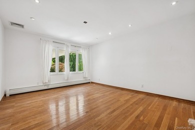 Welcome to your dream waterfront retreat! This beautifully - photo 10