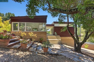 Custom designed by renowned Bay Area architects EnvelopeAD and - photo 15