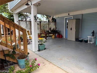 Elevated two Story piling home with over 1,700 sq ft under air - photo 21
