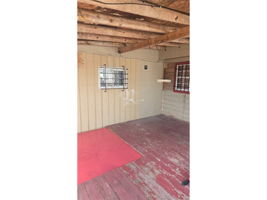 INVESTMENT OPPORTUNITY!! Main house is 4 Bedrooms and 1 Bath and - photo 22