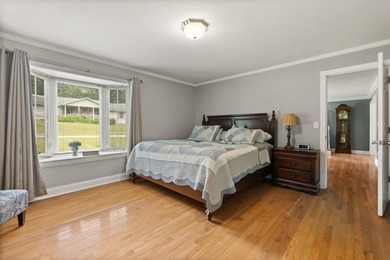 This spacious 4 bedroom, 2.5 bath home offers a functional - photo 22