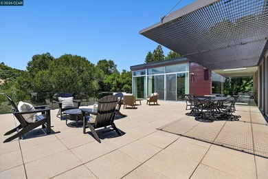 Custom designed by renowned Bay Area architects EnvelopeAD and - photo 24