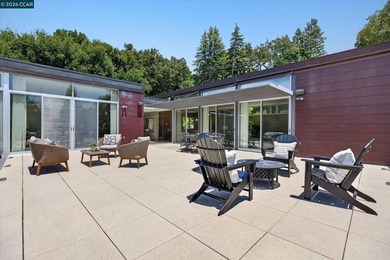 Custom designed by renowned Bay Area architects EnvelopeAD and - photo 25