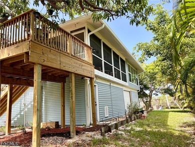 Elevated two Story piling home with over 1,700 sq ft under air - photo 27