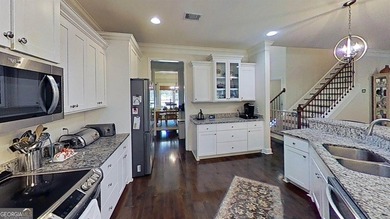 Feel right at home with this beautiful 3,000+ sqft home which - photo 2