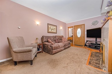 Move In Ready Home In The Desirable Oceanside School District! - photo 3