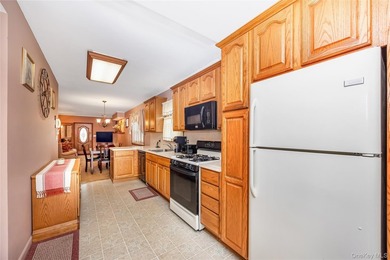 Move In Ready Home In The Desirable Oceanside School District! - photo 9