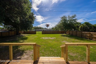 TRI LEVEL HOME on .26 of an acre! 3 Bedroom 2 bath with Living - photo 13