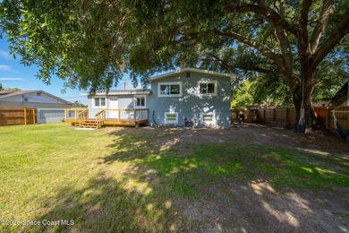 TRI LEVEL HOME on .26 of an acre! 3 Bedroom 2 bath with Living - photo 14