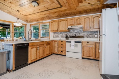 Charming Year-Round Waterfront Retreat on Brettuns Pond! - photo 15