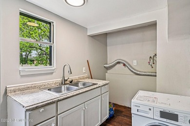 Come check out this four-bedroom, one-bathroom home is move-in - photo 18