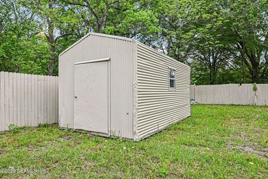 Come check out this four-bedroom, one-bathroom home is move-in - photo 31