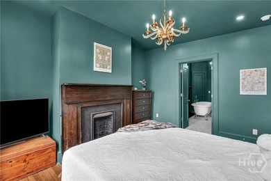Just steps from Chatham Square, this stunning 5 bed/4.5 bath - photo 36