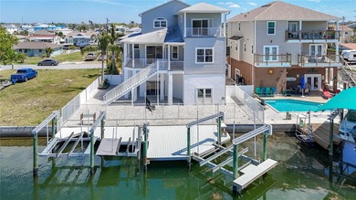 Florida Gulf Coast Waterfront Home - A Boater's Paradise

This - photo 3