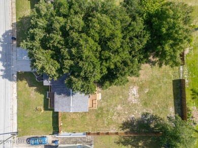 TRI LEVEL HOME on .26 of an acre! 3 Bedroom 2 bath with Living - photo 43