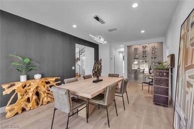 Stunning, fully renovated home in the prestigious Las Vegas - photo 10