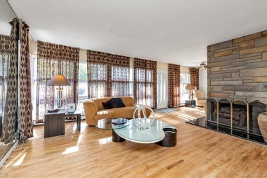 Expanded 3-bedroom brick ranch in the heart of Bay Terrace - - photo 10