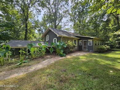 Lake Home For Sale in Hernando, Mississippi