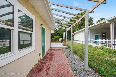 Welcome home to this move-in ready 3 bed, 2 bath home in Palm - photo 25