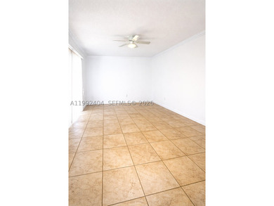 Rare lakefront fee simple 3-bedroom, 3-bathroom - photo 3
