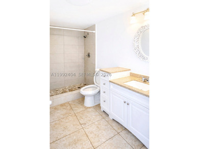 Rare lakefront fee simple 3-bedroom, 3-bathroom - photo 5