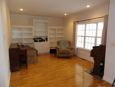 ALL ON ONE LEVEL 3,045 SQ FT VERY WELL MAINTAINED WITH PLENTY