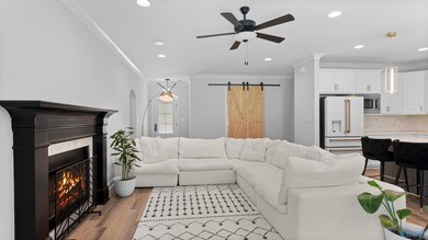 Experience modern luxury and everyday comfort in this stunning - photo 8