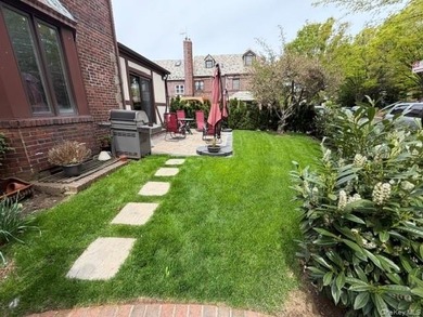 Welcome to this Rare home located on*Charm Circle*. Expanded and - photo 5