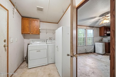 Bring your vision to life with this 3-bedroom, 2-bath - photo 11