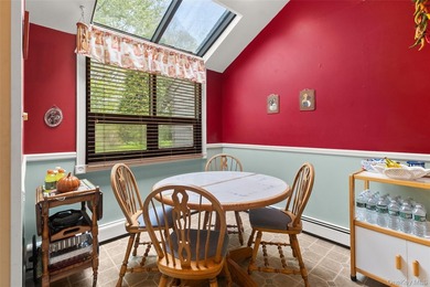 Welcome to this well-maintained home offering comfort - photo 7