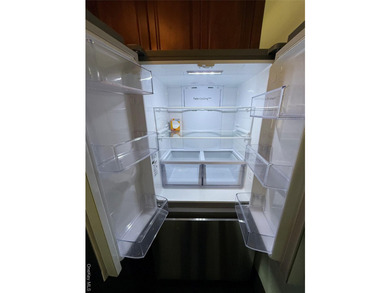Second floor 2 bedroom with one 1 bath. Features a spacious - photo 12