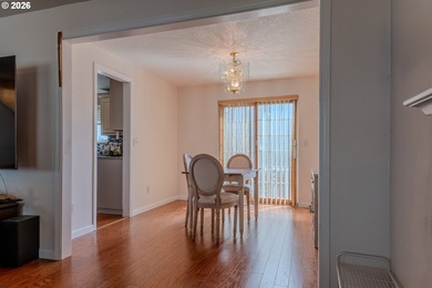 Valley views, low energy costs, and a beautifully updated - photo 12
