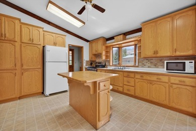 Located in Susanville, this 3-bedroom, 2-bath home offers 2,088 - photo 14