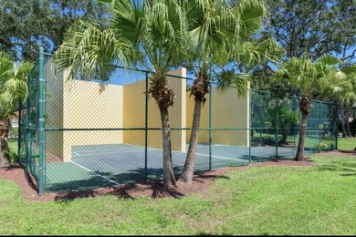 Welcome to this beautifully renovated 3-bedroom, 2-bath move-in - photo 17