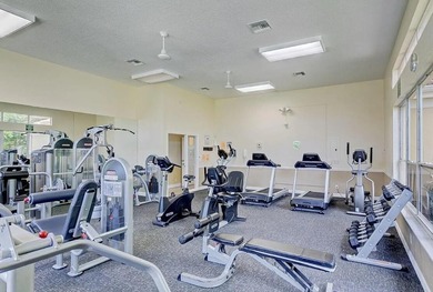 Welcome to this beautifully renovated 3-bedroom, 2-bath move-in - photo 18