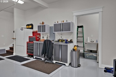 *Available Fully Furnished* 5 Bed 3 Bath residence. Here is your - photo 33