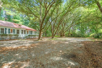 628 Robert Smalls Parkway offers a versatile residential - photo 38