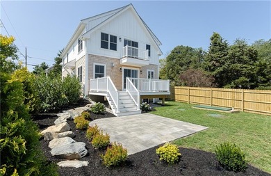 (private lake, pond, coastal) Home Active Under Contract in Portsmouth Rhode Island