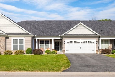 Built by Pridemark Homes, this immaculate ranch townhouse offers - photo 1