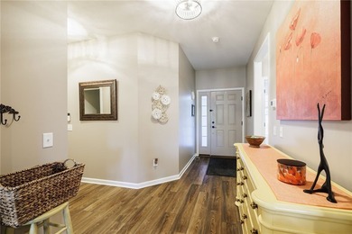 Built by Pridemark Homes, this immaculate ranch townhouse offers - photo 4