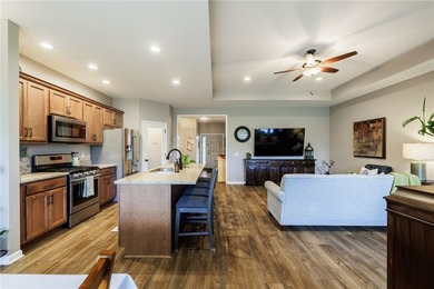 Built by Pridemark Homes, this immaculate ranch townhouse offers - photo 8