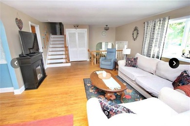 This Lovely Split Level Home in the Dale Meadows Area of Greece - photo 11