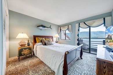 Best views at Smith Mountain Lake from this 5th Floor Penthouse - photo 30