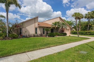 Hidden Gem in a true waterfront living in the exclusive, gated - photo 3