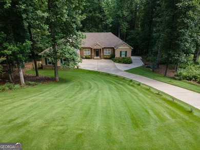 LAKEFRONT LIVING AT ITS FINEST! Welcome to 116 Wilson Creek - photo 1