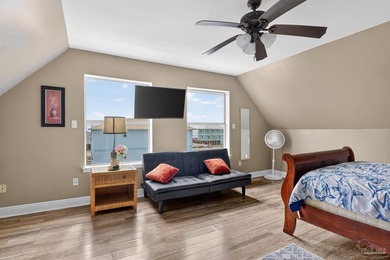 One of a kind Navarre Beach mini resort home 4Bedroom/3 Bath - photo 12