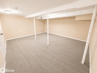 Completely remodeled from top to bottom, this 3-bedroom, 1-bath - photo 15