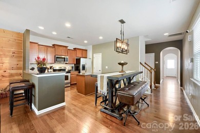 ******SELLER IS OFFERING A 2/1 TEMPORARY INTEREST RATE BUYDOWN - photo 3