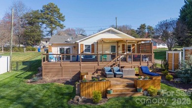 Lake Norman waterfront living is within reach with this - photo 1